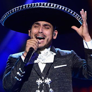 Espinoza Paz con mariachi contratacion