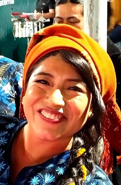 María Reyna (Soprano)